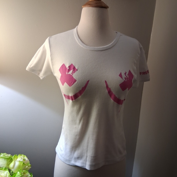 Tops - Women's White and Pink Graphic Tee